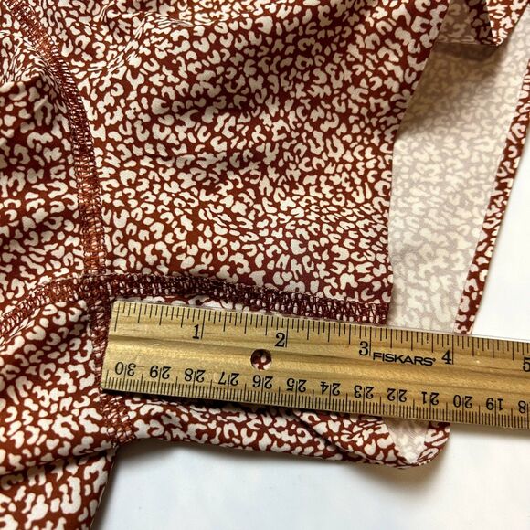 Athleta Womens Run With It 3.5" Printed Short Size XS Shorts Cheetah - Picture 8 of 16